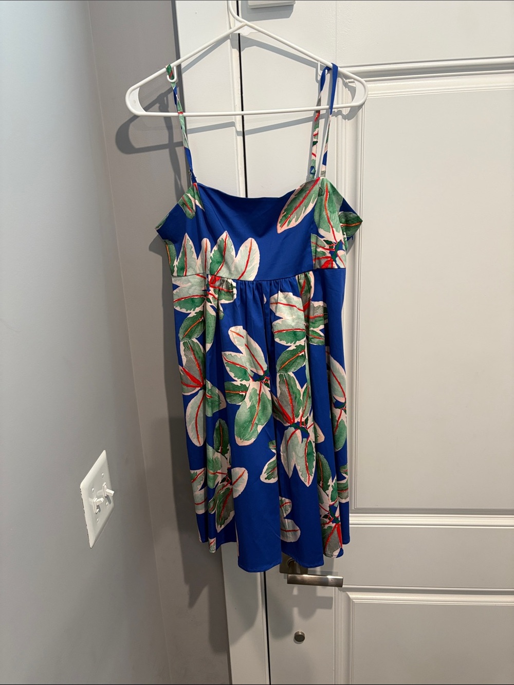 Anthropologie Hutch Bandeau Romper in Blue Floral Size Medium.